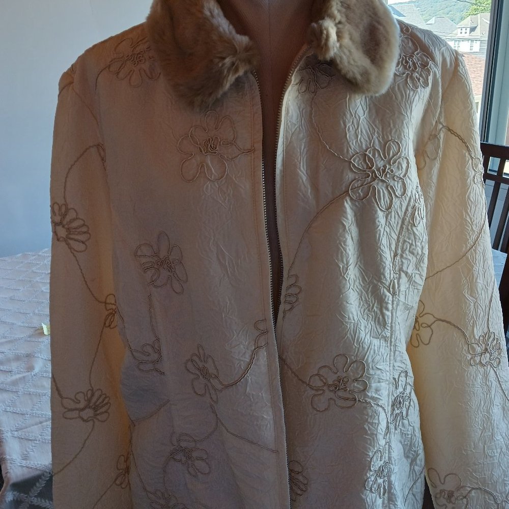 Cream Colored Jacket - image 3
